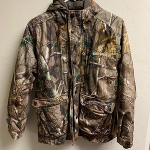 Insulated camo coat. Youth L or women S.